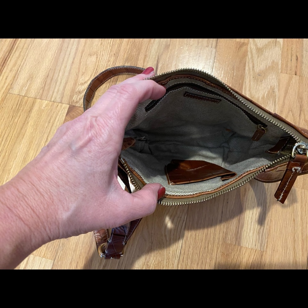 Dooney & Bourke Crossbody.